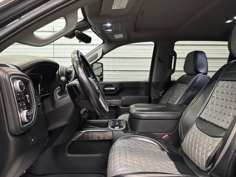 Used 2020 GMC Sierra 3500 Denali w/ Denali Ultimate Package image 10