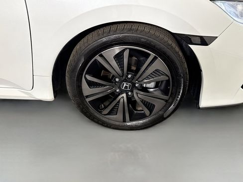 Used 2018 Honda Civic EX image 32