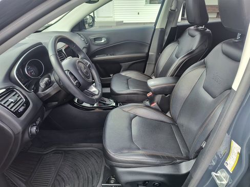 Used 2018 Jeep Compass Limited image 16