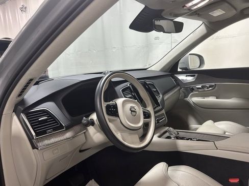 Used 2024 Volvo XC90 B6 Ultimate w/ Lounge Package image 5
