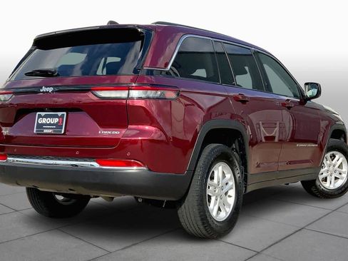 Used 2023 Jeep Grand Cherokee Laredo w/ Luxury Tech Group I image 12