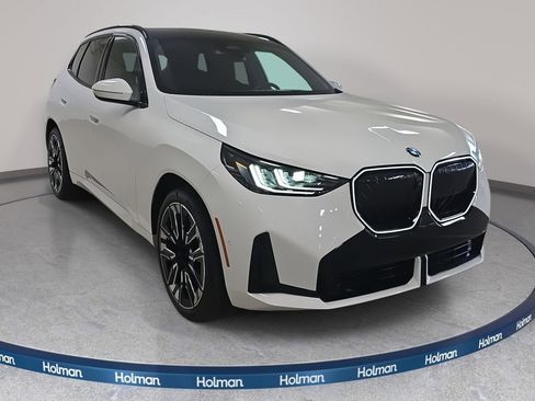Used 2025 BMW X3 xDrive30i w/ Premium Package image 4