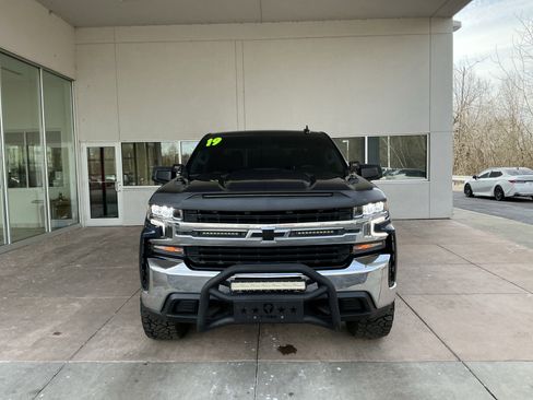 Used 2019 Chevrolet Silverado 1500 LT w/ All-Star Edition image 2