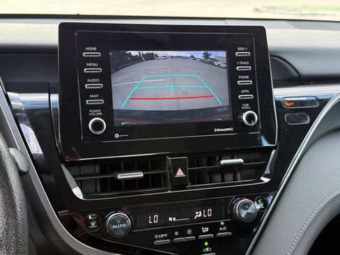 Used 2024 Toyota Camry LE FWD image 18