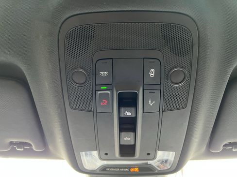 Used 2025 Audi Q3 2.0T Premium image 28