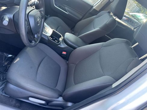 Used 2025 Toyota RAV4 LE image 30