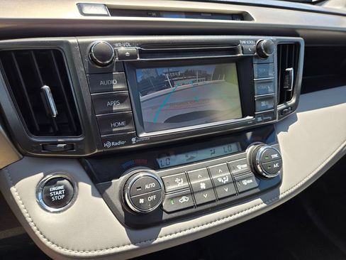 Used 2014 Toyota RAV4 Limited w/ Technology Package AWD/4WD image 30