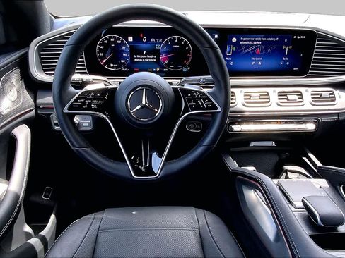 Used 2024 Mercedes-Benz GLE 350 4MATIC image 5