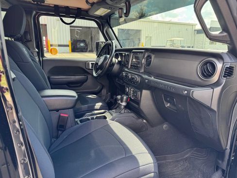 Used 2022 Jeep Wrangler Unlimited Sport AWD/4WD image 15