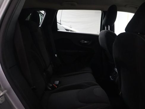 Used 2016 Jeep Cherokee Latitude image 13