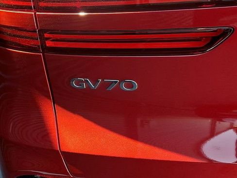 Used 2023 Genesis GV70 2.5T w/ Sport Prestige Package AWD/4WD image 34