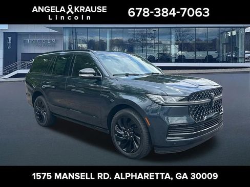New 2026 Lincoln Navigator Reserve w/ Jet Appearance Package AWD/4WD image 1