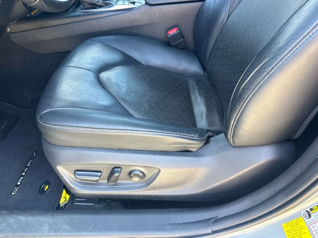Used 2021 Toyota Camry XSE FWD image 21