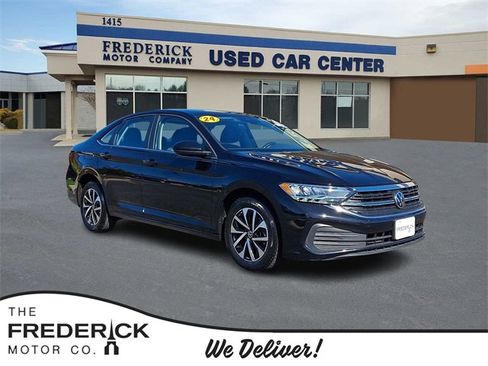 Used 2024 Volkswagen Jetta S image 1