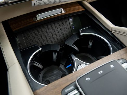 New 2026 Mercedes-Benz GLS 450 4MATIC image 32