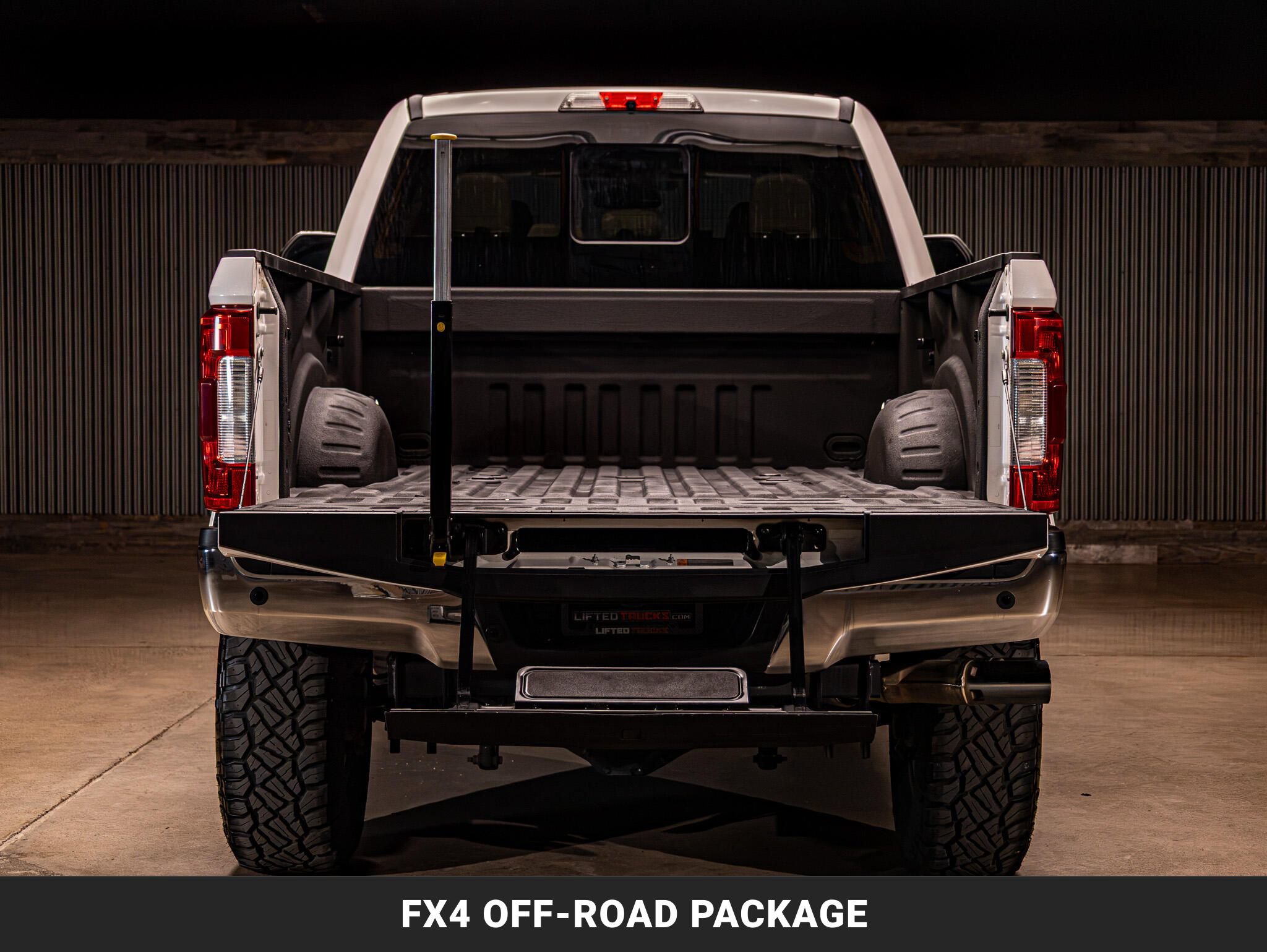 Used 2017 Ford F350 Lariat w/ Lariat Ultimate Package AWD/4WD image 8
