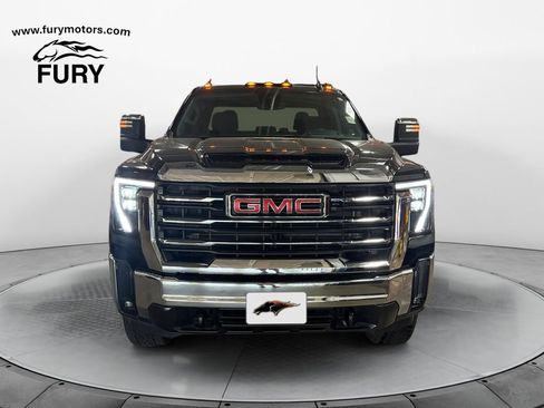Used 2025 GMC Sierra 2500 SLT w/ SLT Convenience Package AWD/4WD image 9