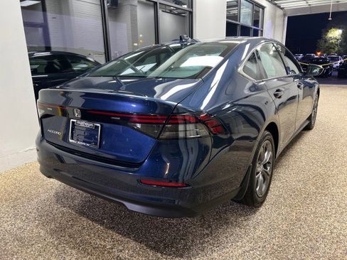 Used 2024 Honda Accord EX image 2