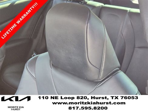 Used 2018 Toyota Prius Prime Premium image 20