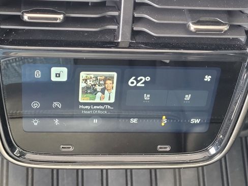 Used 2022 Rivian R1T Adventure image 20