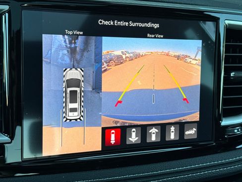 New 2027 Chrysler Pacifica Limited AWD/4WD image 17