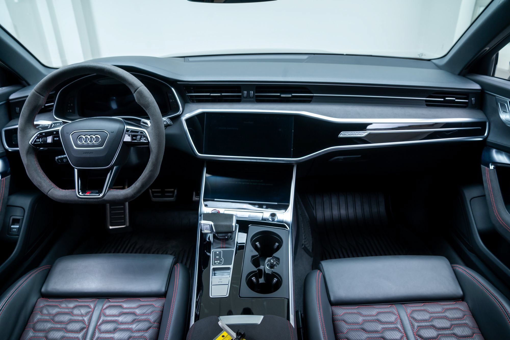 Used 2024 Audi RS 6 performance AWD/4WD image 11