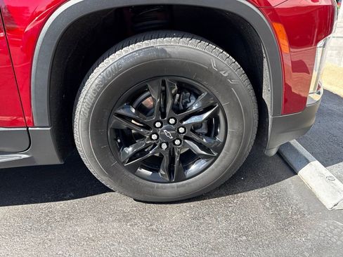Used 2023 Chevrolet Traverse LT w/ Midnight/Sport Edition AWD/4WD image 9
