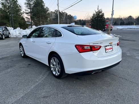Used 2018 Chevrolet Malibu Premier w/ Driver Confidence Package image 12