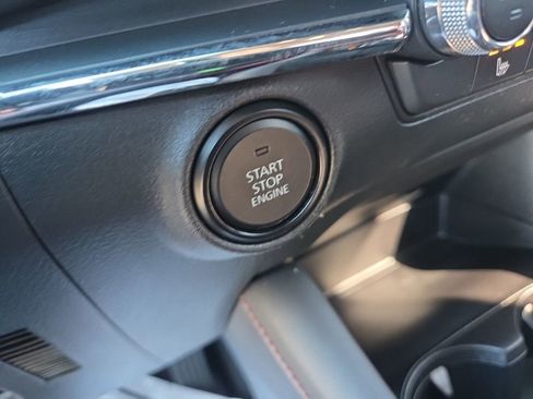 Used 2023 MAZDA MAZDA3 s image 32