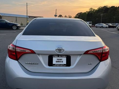 Used 2018 Toyota Corolla LE image 7