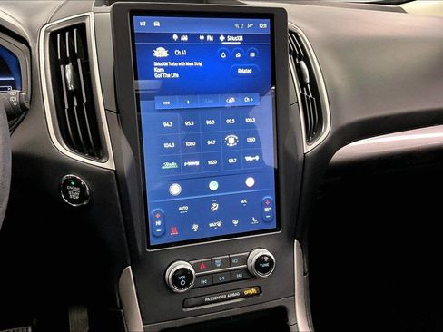 Certified 2024 Ford Edge SEL w/ Convenience Package image 6