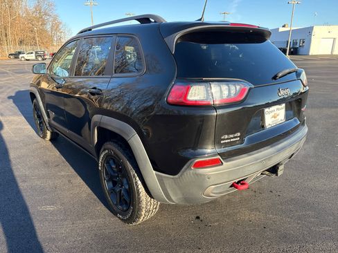 Used 2019 Jeep Cherokee Trailhawk image 7