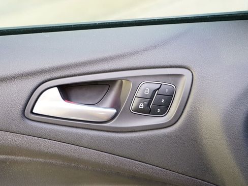 Used 2017 Ford Escape Titanium image 15