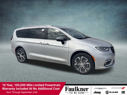 New 2026 Chrysler Pacifica Pinnacle image 1