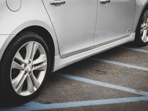 Used 2014 Chevrolet Cruze LTZ w/ RS Package FWD image 24