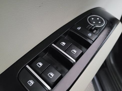 Used 2022 Kia Soul LX FWD image 27