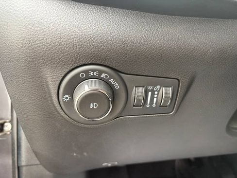 Used 2024 Jeep Compass Latitude AWD/4WD image 24