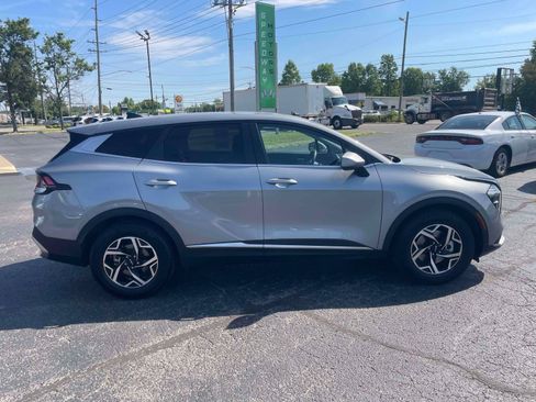 Used 2021 Ford Escape SE w/ Convenience Package AWD/4WD image 8
