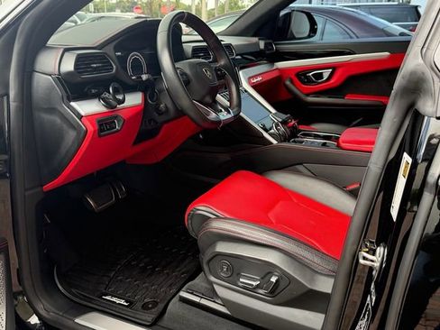 Used 2020 Lamborghini Urus AWD/4WD image 12