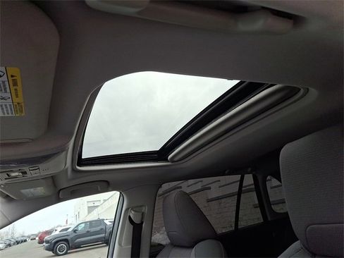 Used 2019 Toyota RAV4 XLE image 14