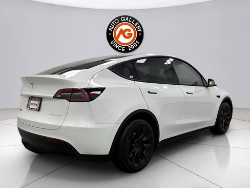Used 2023 Tesla Model Y Long Range image 7