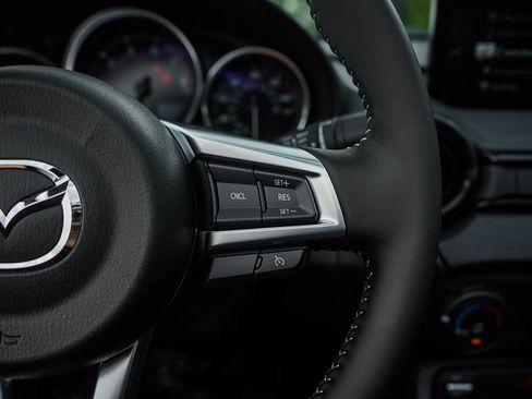 New 2025 MAZDA MX-5 Miata RF Club image 18