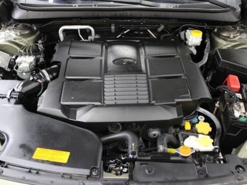 Used 2018 Subaru Outback 3.6R Touring AWD/4WD image 34