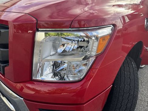 Used 2023 Nissan Titan SV w/ SV Convenience Package AWD/4WD image 30
