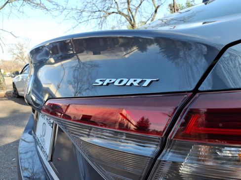 Used 2025 Honda Civic Sport image 16