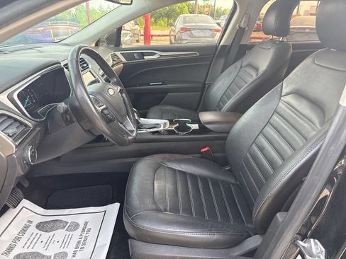 Used 2016 Ford Fusion SE w/ Equipment Group 202A image 11