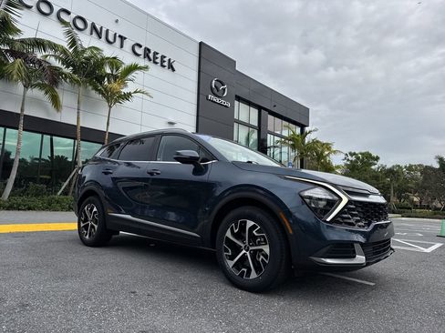 Used 2023 Kia Sportage EX image 23