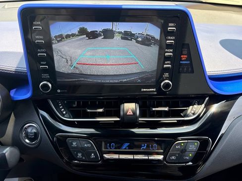 Used 2021 Toyota C-HR XLE FWD image 19