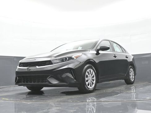 Used 2024 Kia Forte LX FWD image 43