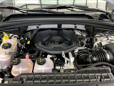 Used 2023 Jeep Grand Cherokee Trailhawk w/ Luxury Tech Group III image 9